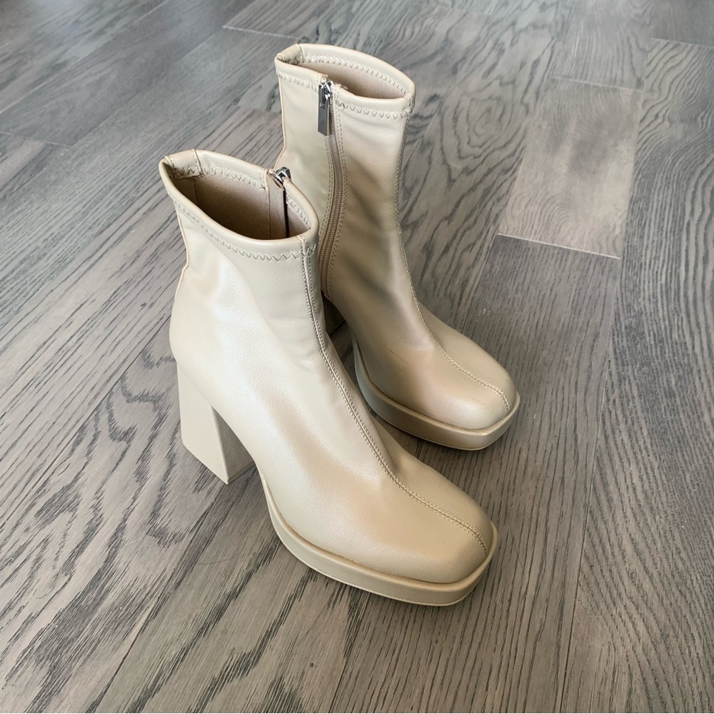 Platform booties - Picture 2 of 6